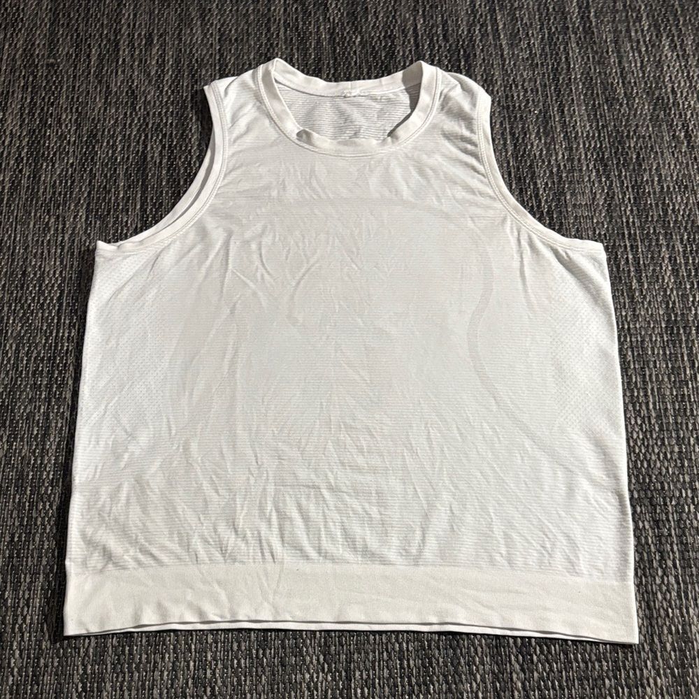 Lululemon Swiftly Breeze Tank *Relaxed Fit Size 10